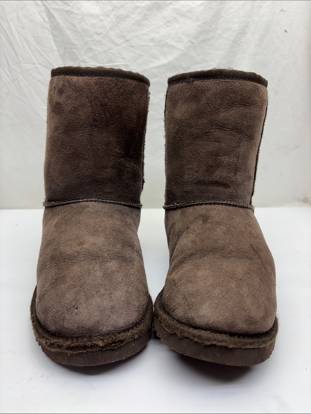 UGG Classic Women's Short Shearling Boots - Brown, SZ 5, box 77